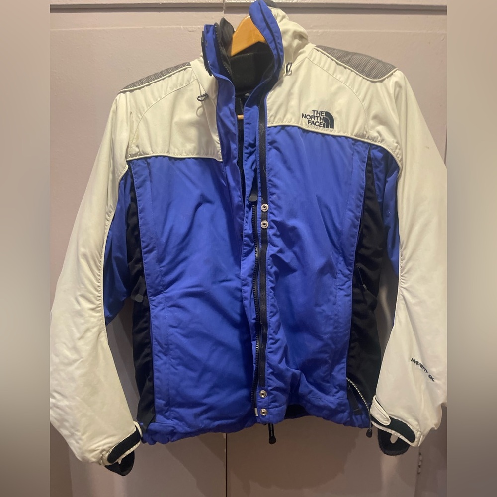 Vintage The North Face Blue and White Outdoor Jacket - so warm!